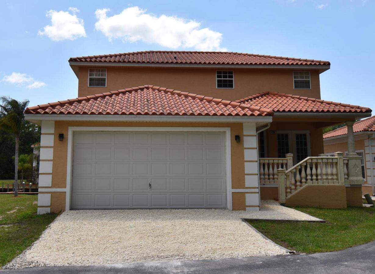 Tradewinds Homosassa Marina Resort Exterior photo