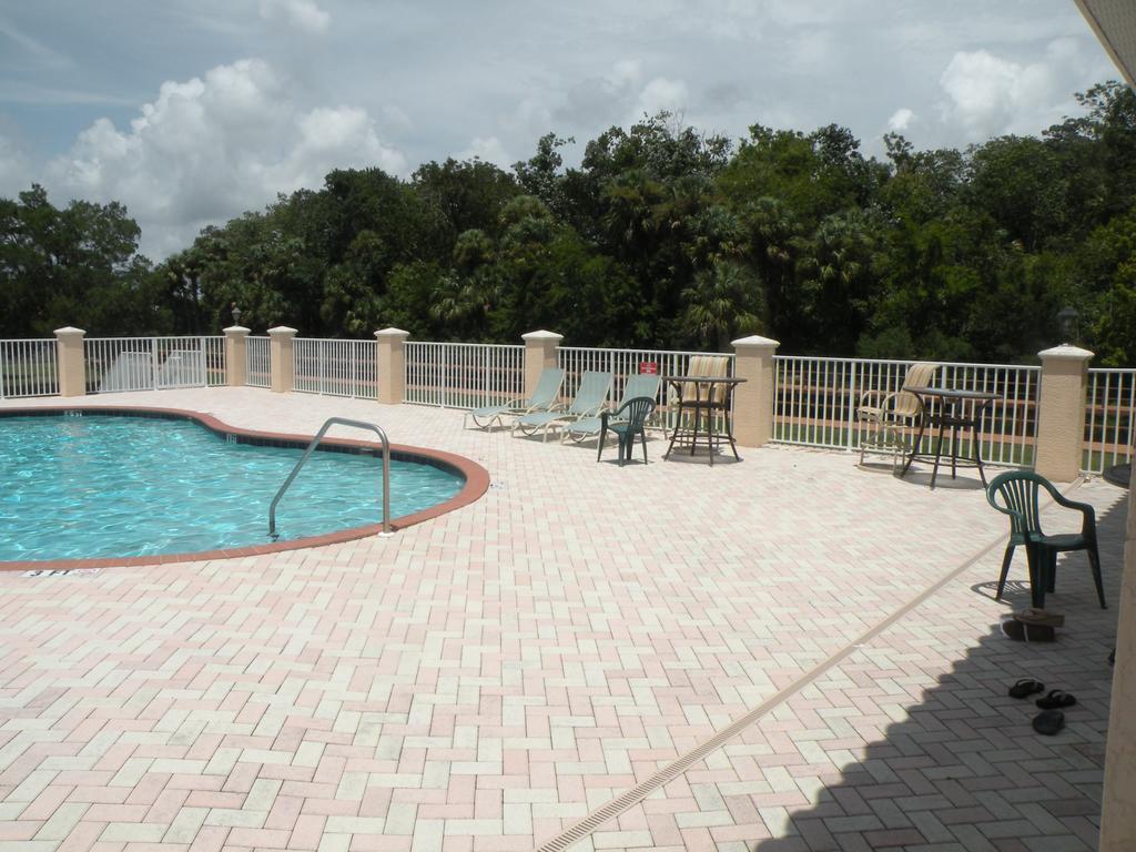 Tradewinds Homosassa Marina Resort Exterior photo