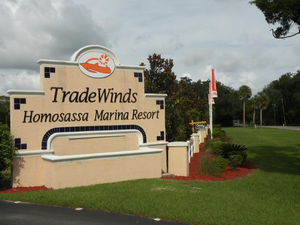 Tradewinds Homosassa Marina Resort Exterior photo
